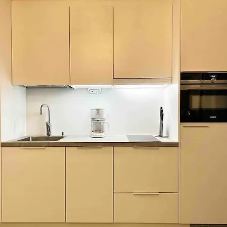 Brand New Modern Built-in Mall Of Tripla Apartment