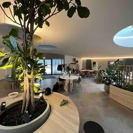 Brand New Modern Built-in Mall Of Tripla Apartment