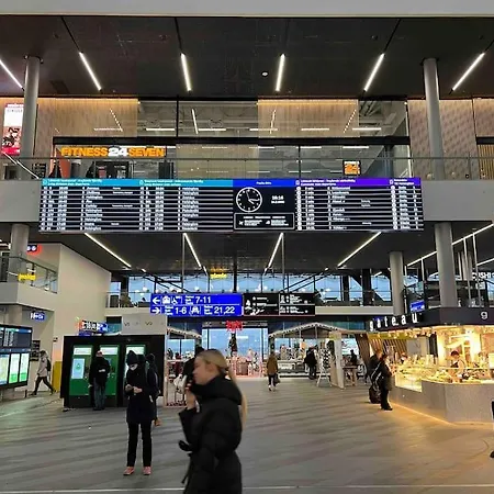 Brand New Modern Built-in Mall Of Tripla Apartment *